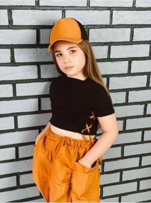 Hilal Akıncı Kids Kız Çocuk Büzgülü Etek Bağcıklı Pamuklu Tişört Şapka 3lü Takım H0509 Hilal Akıncı Kids Kız Çocuk Büzgülü Etek Bağcıklı Pamuklu Tişört Şapka 3lü Takım H0509