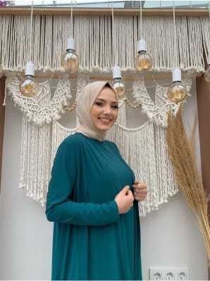 Bym Fashion Şifon Fırfır Görünüm Abayalı Üçlü Takım 8411 Zümrüt 9073 Bym Fashion Şifon Fırfır Görünüm Abayalı Üçlü Takım 8411 Zümrüt 9073